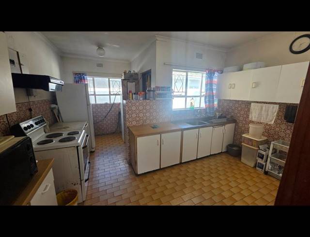 4 BEDROOM HOUSE FOR SALE IN GOODWOOD PARK